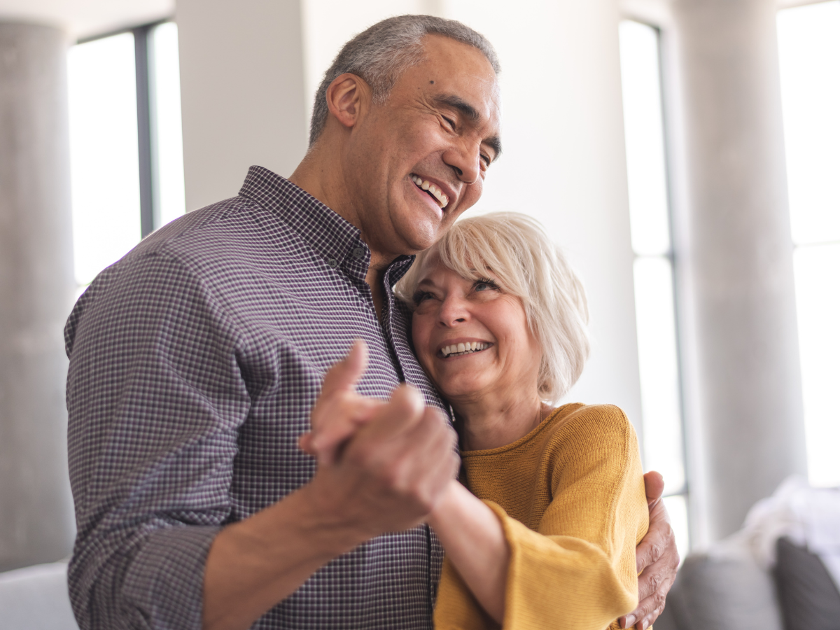 4 pros and cons of moving to a 55+ community